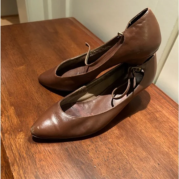 Brown leather ankle strap kitten heel shoes, 5.5 - Picture 2 of 8